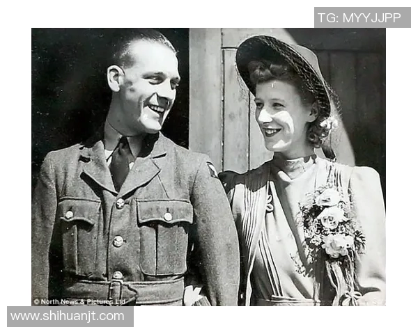 足球明星与大10岁妻子的爱情故事揭示了年龄差异背后的真谛与幸福秘诀