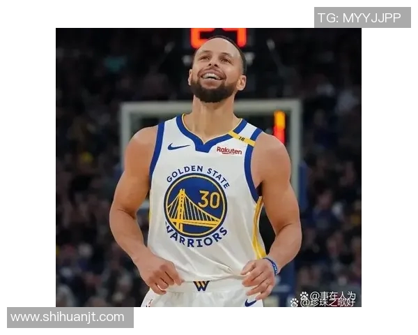 勇士库里狂砍53分力克鹈鹕展现超级巨星风采 勇士库里狂砍53分力克鹈鹕展现超级巨星风采