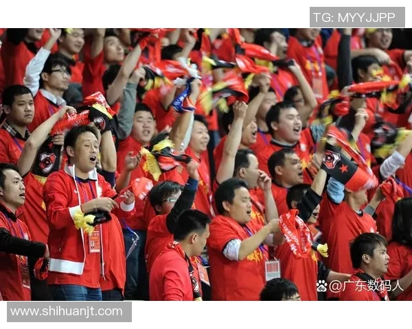 中国足球球赛热潮再起球迷激情四溢展现国足新风貌